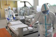 В Москве выявили 7916 новых случаев заражения коронавирусом