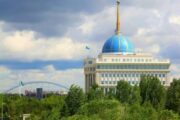 Казахстан решил отказаться от российского телефонного кода