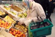 Российским бедным напомнили о шансе получить продовольственные талоны