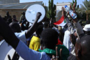 Полиция Судана применила спецсредства против недовольных правительством