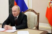 Путин призвал выстроить работу межправкомиссии России и Палестины