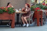 Власти Казани продлили для кафе бесплатное размещение летних веранд — Капитал
