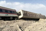 Число погибших при крушении поезда в Иране увеличилось