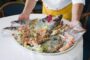 Российские рестораны стали отказываться от закупок лосося — Капитал