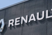 Renault оценила убытки от ухода из России