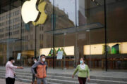 Apple заработала на iPhone в Китае вопреки коронавирусу