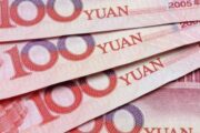 Россия вышла на третье место по использованию юаня