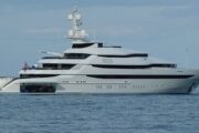Российский миллиардер решил судиться с французскими властями из-за своих яхт