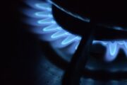 Больше половины жителей ФРГ испугались непосильных счетов за газ и электричество