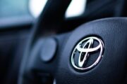 Toyota закрыла завод в России