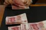 Аналитик посоветовал россиянам перевести валюту в юань