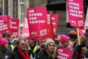 Британские медсестры выйдут на забастовку