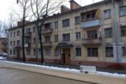 Чиновники собрались переселять россиян из аварийных квартир за счет жильцов