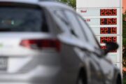 Цены на бензин в Европе сравнили с российскими