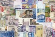 Дирхам, юань, манат: в какие валюты стоит вкладываться россиянам в 2023 году