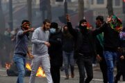 Протесты курдов во Франции связали с Турцией