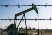 Эксперты обозначили сроки негативного эффекта от «потолка» цен на нефть