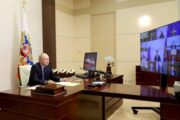 Путин забил тревогу из-за дефицита лекарств в России