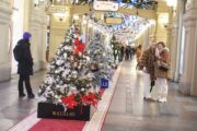 Москвичи выбрали кафе и магазины с лучшим оформлением к Новому году — Капитал