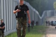 Названы сроки начала строительства забора на границе России и Польши