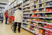 Депутат Гусев призвал убрать из российских магазинов товары с Украины