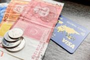«Невыгодно? А есть варианты?»: как россияне оформляют банковские карты в Кыргызстане