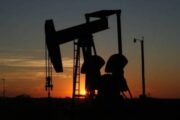 Нефть посыпалась на фоне ухудшения перспектив экономики США