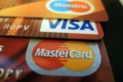 UnionPay впервые опередила Visa на рынке дебетовых карт