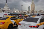 Сенатор предложил ввести обязательный уровень локализации сборки такси — Капитал