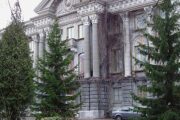На территорию консульства России в Финляндии бросили взрывное устройство
