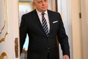Новый премьер Словакии призвал оказывать финансовую помощь Украине под гарантии