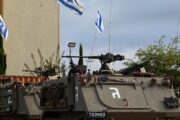 Израиль начал эвакуацию жителей города на границе с Ливаном