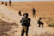 Глава Минобороны Израиля заявил военным о скором приказе войти в Газу