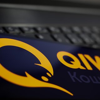 Сервисы Qiwi перестали работать после отзыва лицензии у «Киви Банка»